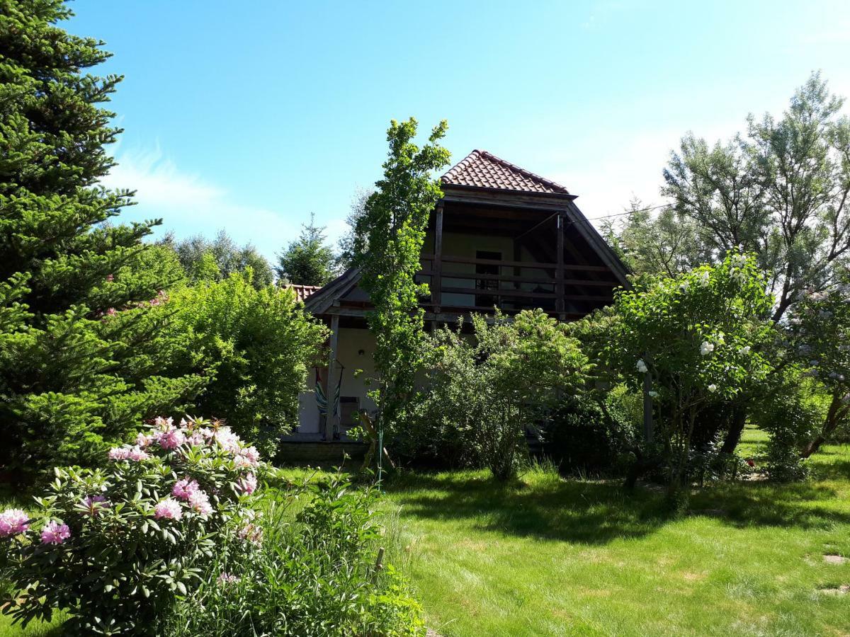 Villa Dom Kolo Rewala Paprotno Exterior foto